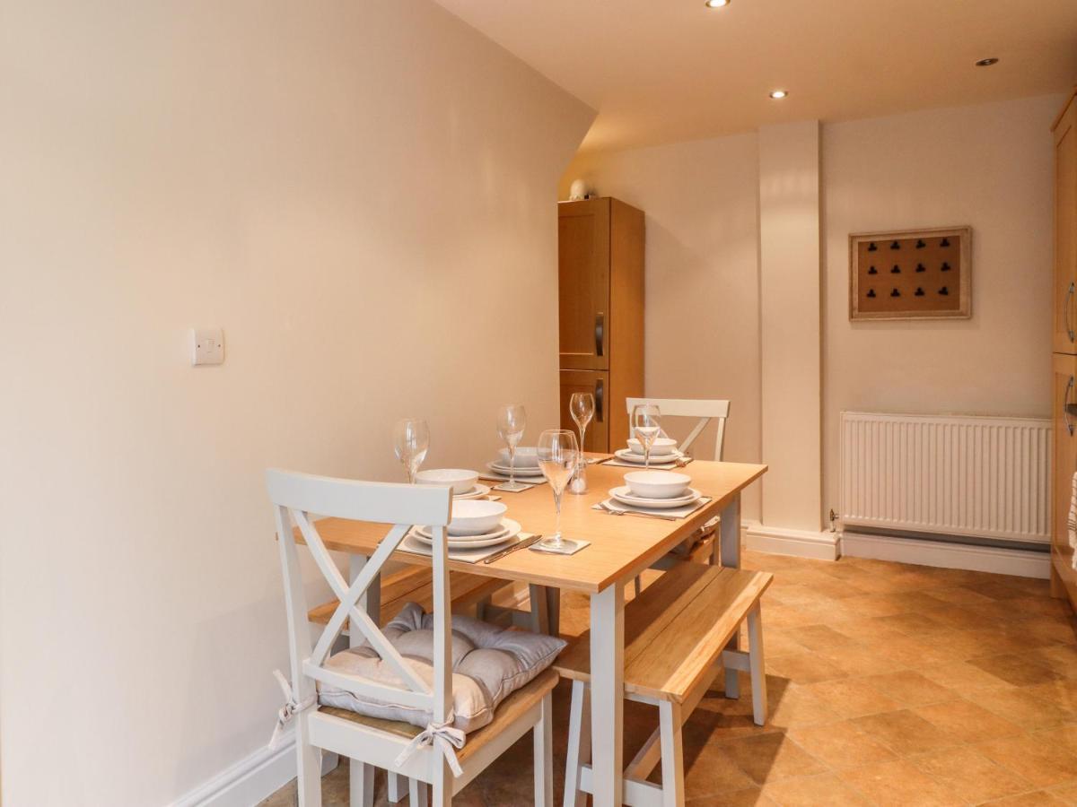 The Coach House Villa Keighley Exterior photo